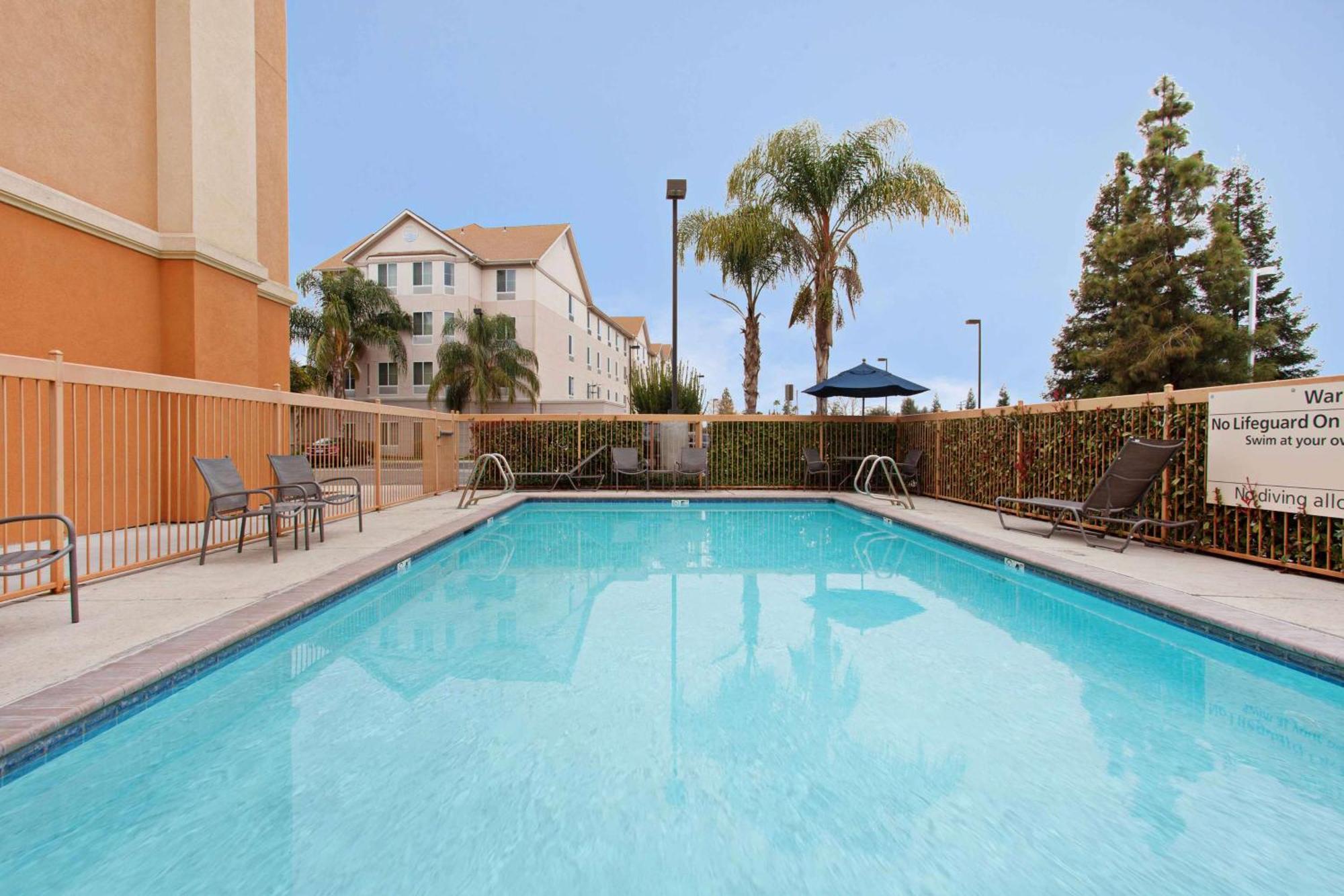 Hampton Inn & Suites Clovis Airport North Exteriér fotografie